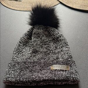 Steve Madden Black & Gray Marled Knit Pom Beanie